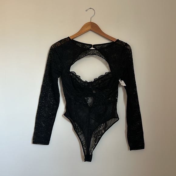 NEW Anthropologie Long Sleeve Cut Out Lace Body Suit Black Medium M Bustier NWT - Picture 4 of 9